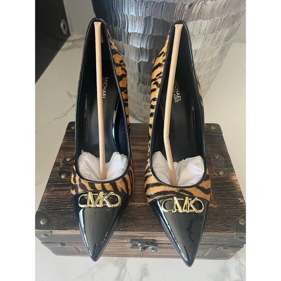 Michael Michael Kors Parker Tiger Print Pumps - Picture 2 of 9